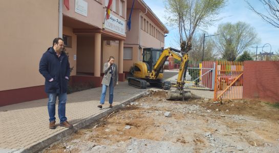 Comienzan las obras de reparación del acceso al Colegio Carmen Martín Gaite