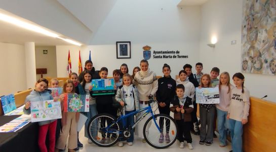 Jimena Galache gana el concurso de dibujo de la Semana de la Movilidad
