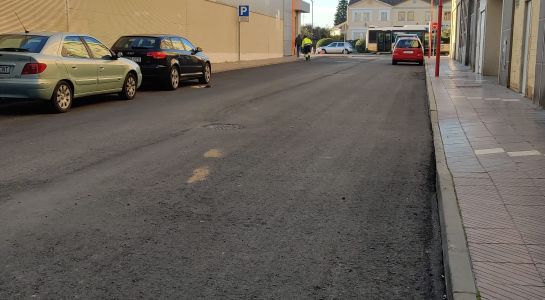 Comienzan las obras de asfaltado en el entorno de la carretera de Naharros