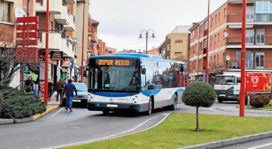 El Ayuntamiento solicita una parada de autobús fija en Aldebarán