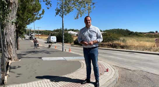 El camino de Carbajosa ya cuenta con nuevo acerado
