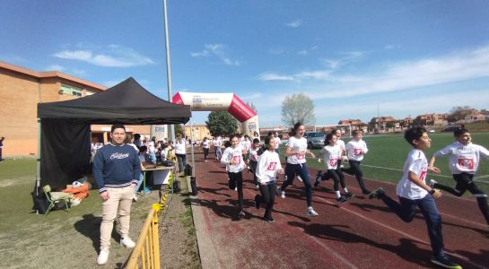 El Colegio Miguel Hernández celebra una nueva edición de su Carrera Solidaria a favor de Save the children