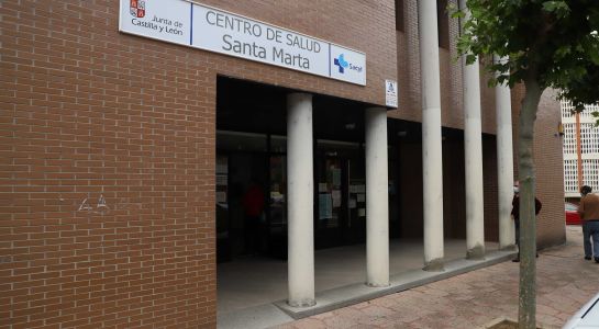 El Ayuntamiento da el último paso para la ampliación del centro de salud con la aprobación de la cesión del suelo a la Junta