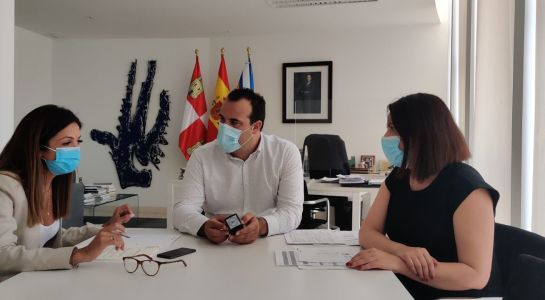 El Ayuntamiento firma un convenio para facilitar el acceso a las residencias del grupo Colisée
