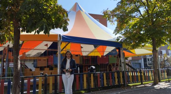 Nueva cubierta para el parque infantil de la plaza del Ángel