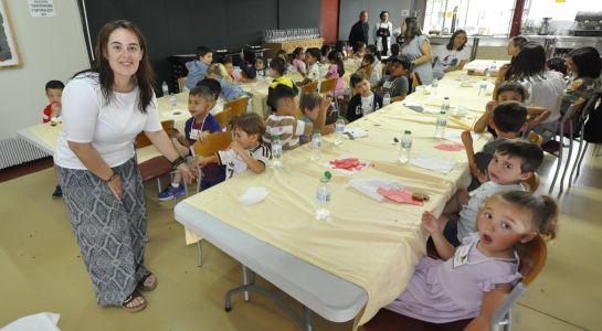 Los alumnos de Infantil del Colegio Miguel Hernández participan en los desayunos saludables de la Escuela de Hostelería