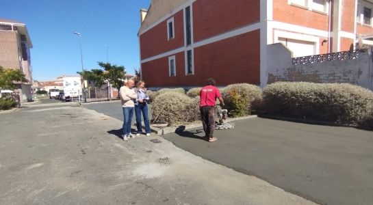El Ayuntamiento abre al tráfico la calle Francisco Maldonado y suma seis nuevas plazas de aparcamiento