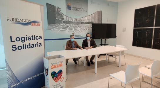 Santa Marta renueva el convenio con la Fundación Seur tras recoger 12.500.000 tapones para causas solidarias en el 2021