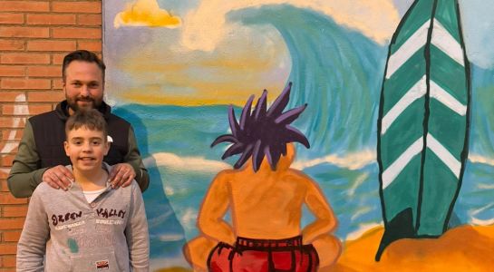&acute;D&iacute;as de playa', el nuevo mural del ganador del taller de arte urbano Leo Fraile