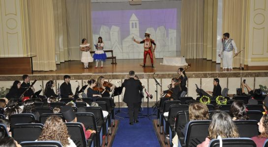 Los colegios de Primaria de Santa Marta participan en el espectáculo final del proyecto Ópera Kids