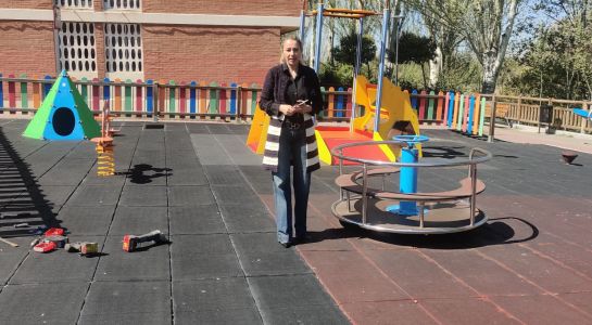 Sustitución del suelo y vallado perimetral del parque Antonio Machado