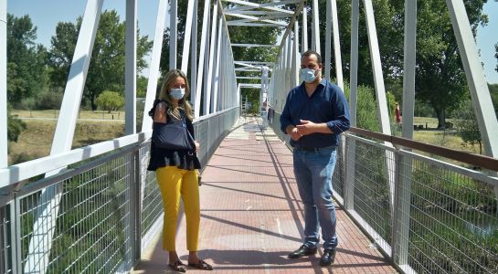 Finaliza la puesta a punto de la pasarela de acceso a la Isla del Soto por La Fontana