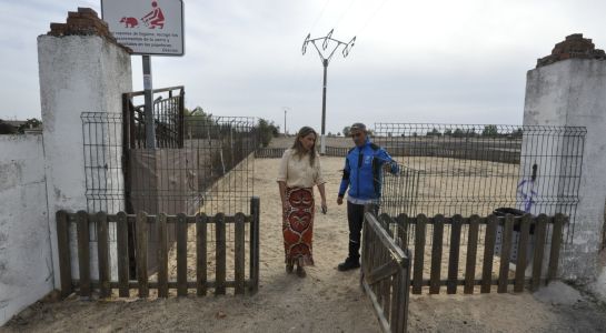 El Ayuntamiento traslada temporalmente el pipicán de la plaza Comuneros a un espacio habilitado junto a la zona de casetas