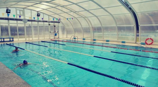 Arranca la temporada en la piscina climatizada con 858 usuarios