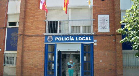 Finaliza la obra de impermeabilización y refuerzo de la cubierta del edificio que acoge la policía local