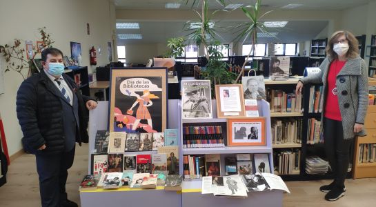 La biblioteca municipal recibe el diploma del Premio María Moliner de Animación a la Lectura