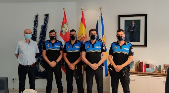 Toma de posesión de los nuevos miembros del Cuerpo de Policía