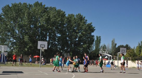 Nuevo juego de canastas en el pabellón María Santos