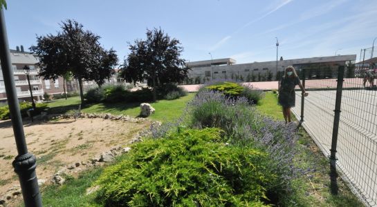 El Ayuntamiento instala un nuevo vallado de seguridad en la pista de Las Nieves