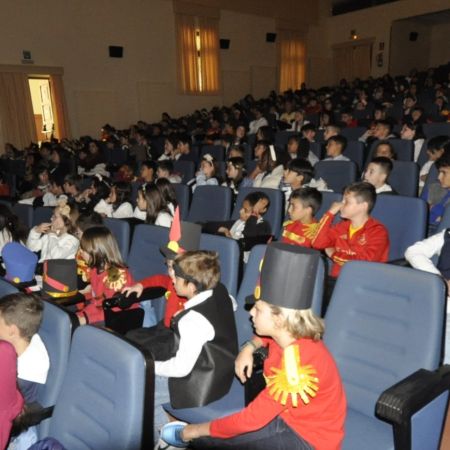 Ópera kids 8